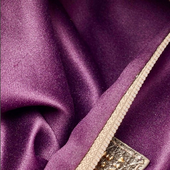 VERSACE Medusa Shoulder Bag Gold Metallic, Purple Lining. Gorgeous Luxury - Picture 5 of 9